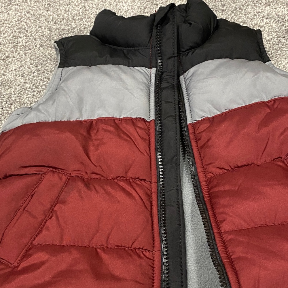 Old Navy Kids Puffer Vest - Red, Gray, and Black - Picture 6 of 8